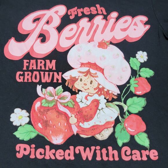 Strawberry Shortcake Girls Black Tee "Fresh Berries Picked With Care" - Size 7/8 - Picture 2 of 4